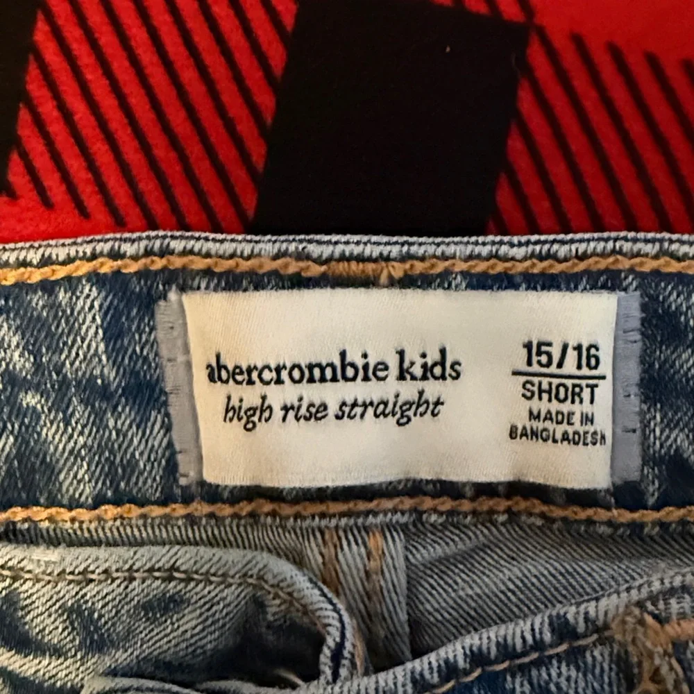 Abercrombie Kids Light Blue Straight Jeans - Picture 2 of 3